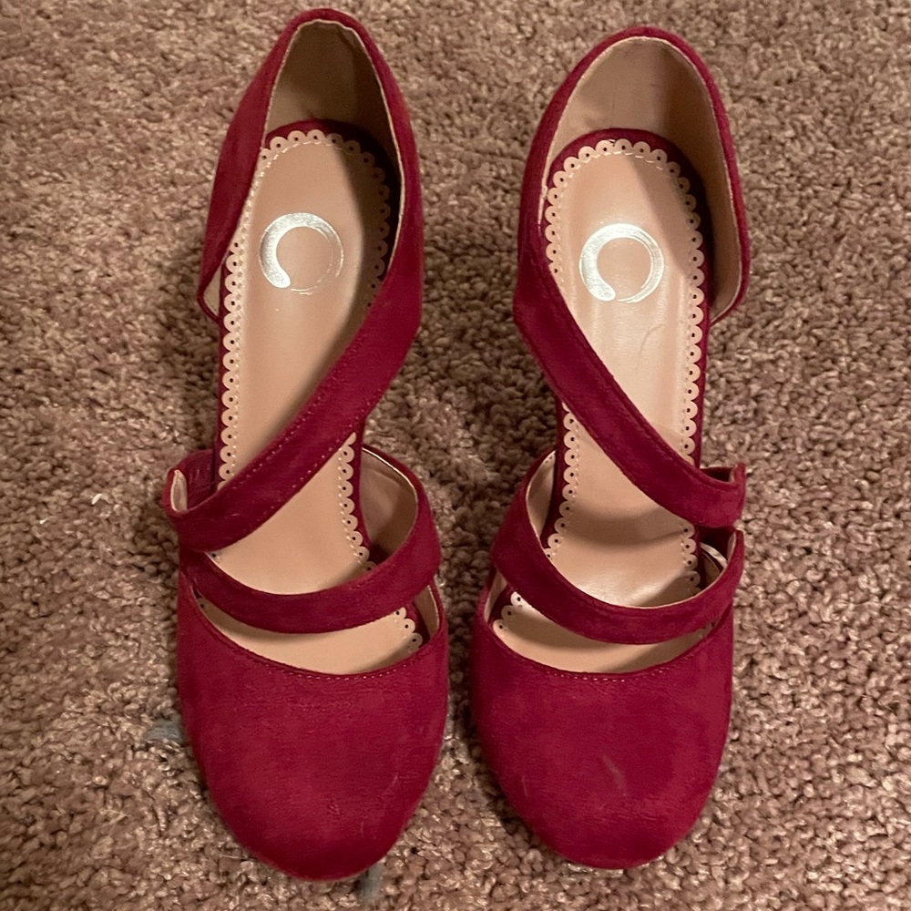 Red Pumps, Journee Zeera Pump, size 7